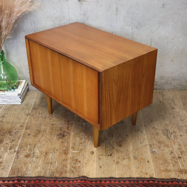 mid_century_teak_g-plan_form_5_lp_vinyl_cabinet