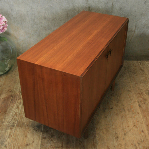 mid_century_teak_g_plan_kofod-larsen_cabinet