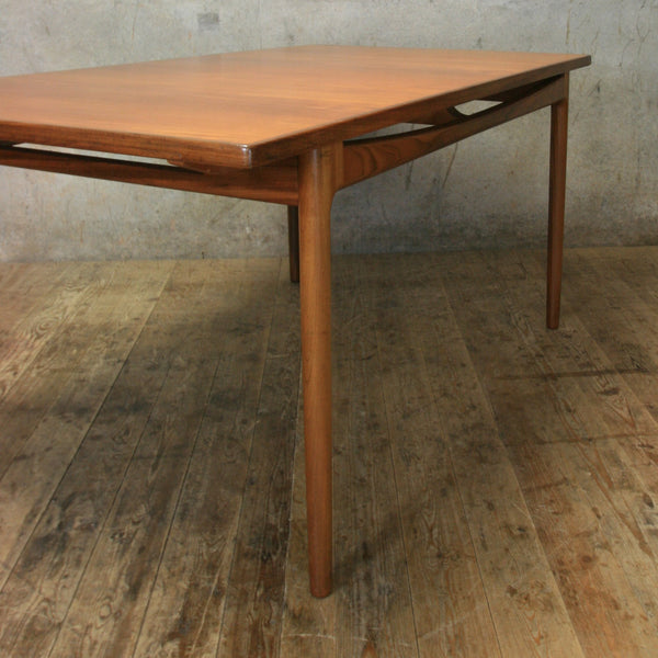 mid_century_teak_g_plan_kofod_larsen_dining_table