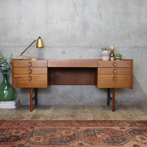 mid_century_teak_meredew_dressing_table