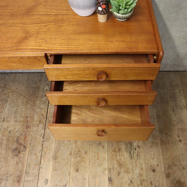 mid_century_teak_meredew_dressing_table