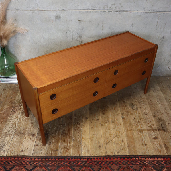 Mid Century Teak Chest of Drawers / Sideboard - 2705h