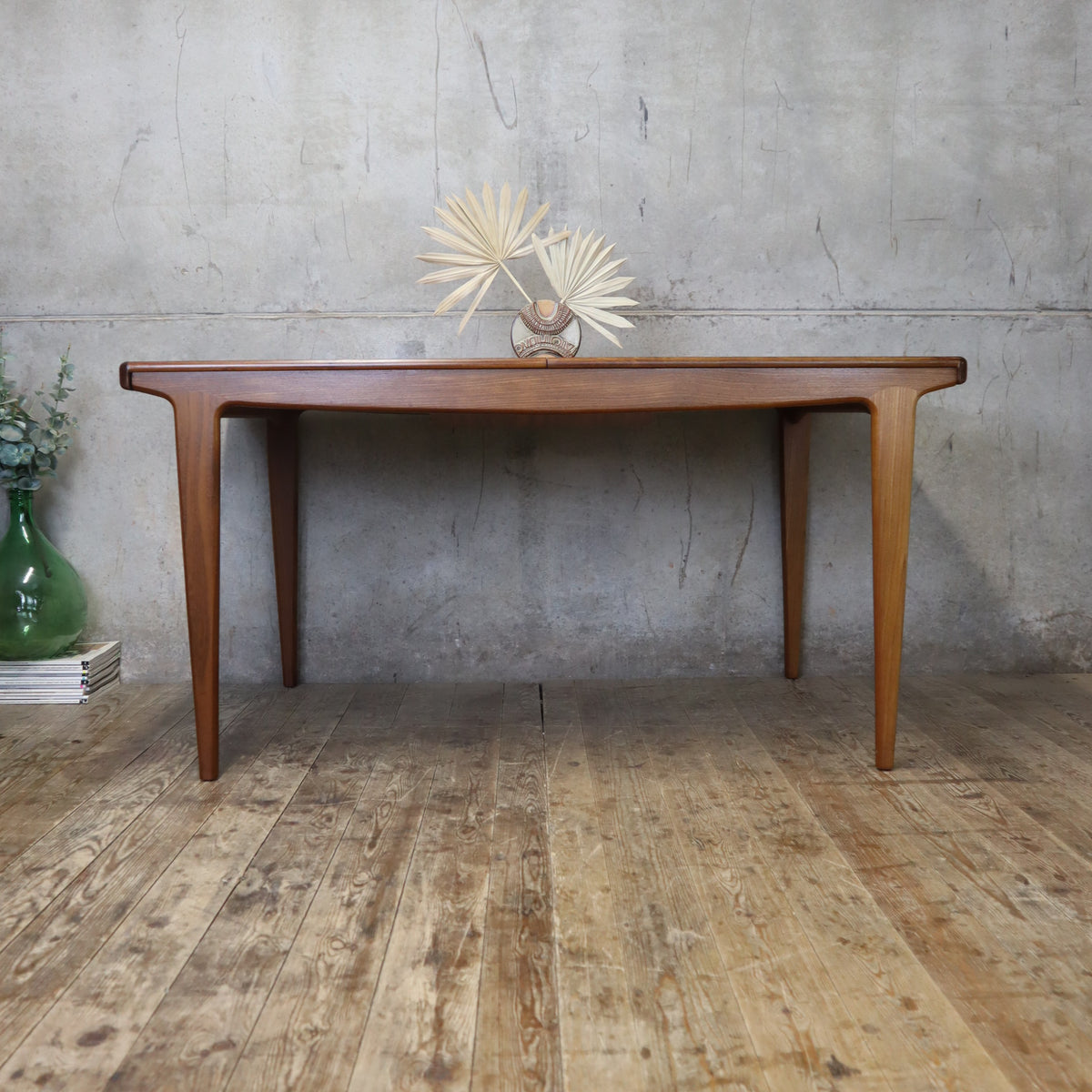 Mid Century Teak Extending Dining Table - 1607a – Mustard Vintage