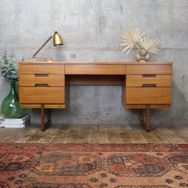 mid_century_uniflex_gunther_hoffstead_dressing_table