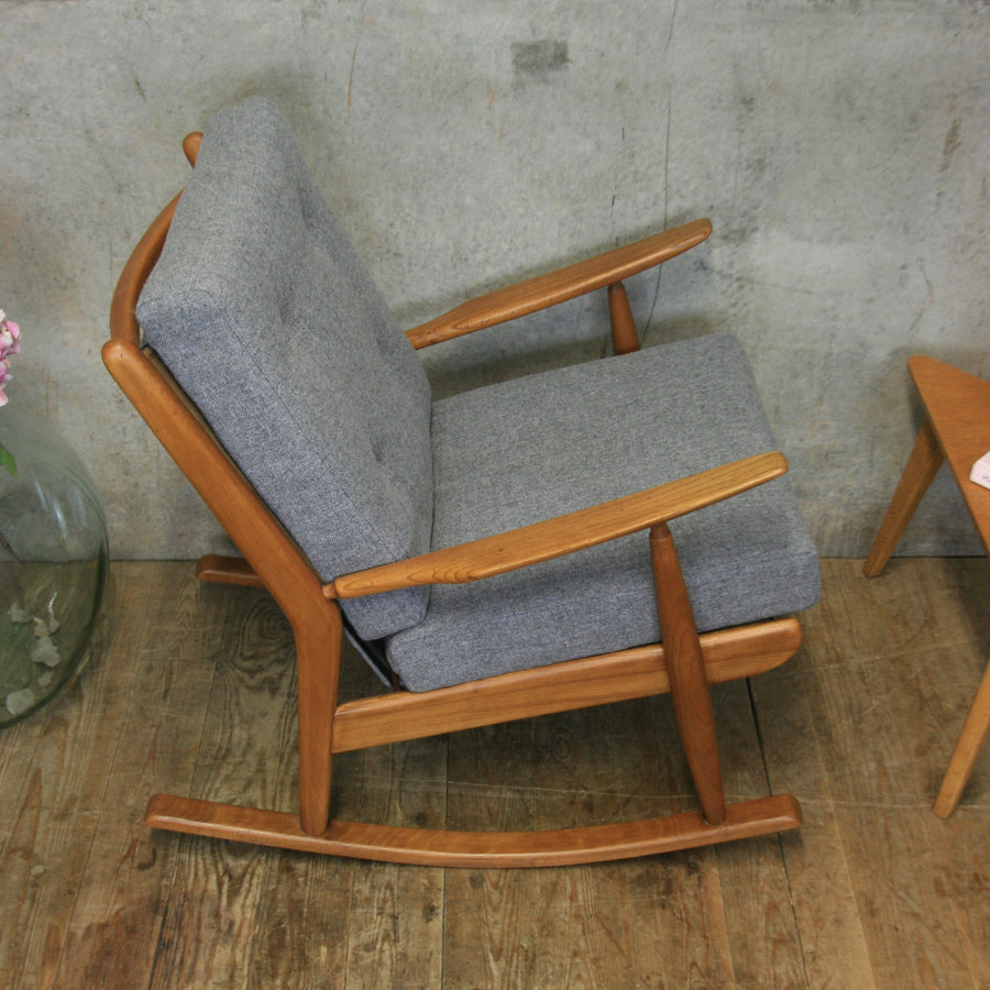 mid_century_vintage_elm_scandart_rocking_chair