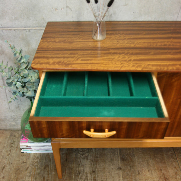 mid_century_walnut_vesper_gimson_&_slater_sideboard