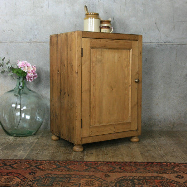 rustic_pine_cupboard_kitchen_storage