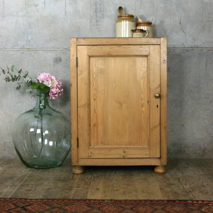 rustic_pine_cupboard_kitchen_storage