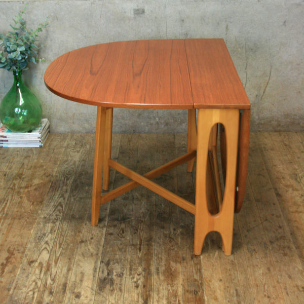 teak_bendt_winge_kleppes_møbelfabrikk_drop_leaf_table