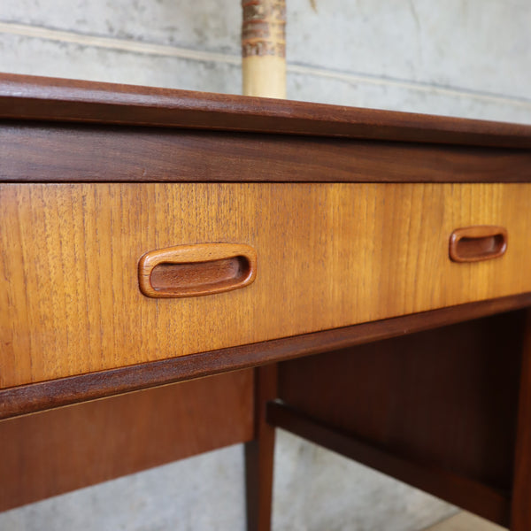 teak_mid_century_danish_extending_desk