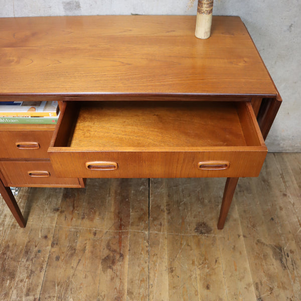 teak_mid_century_danish_extending_desk