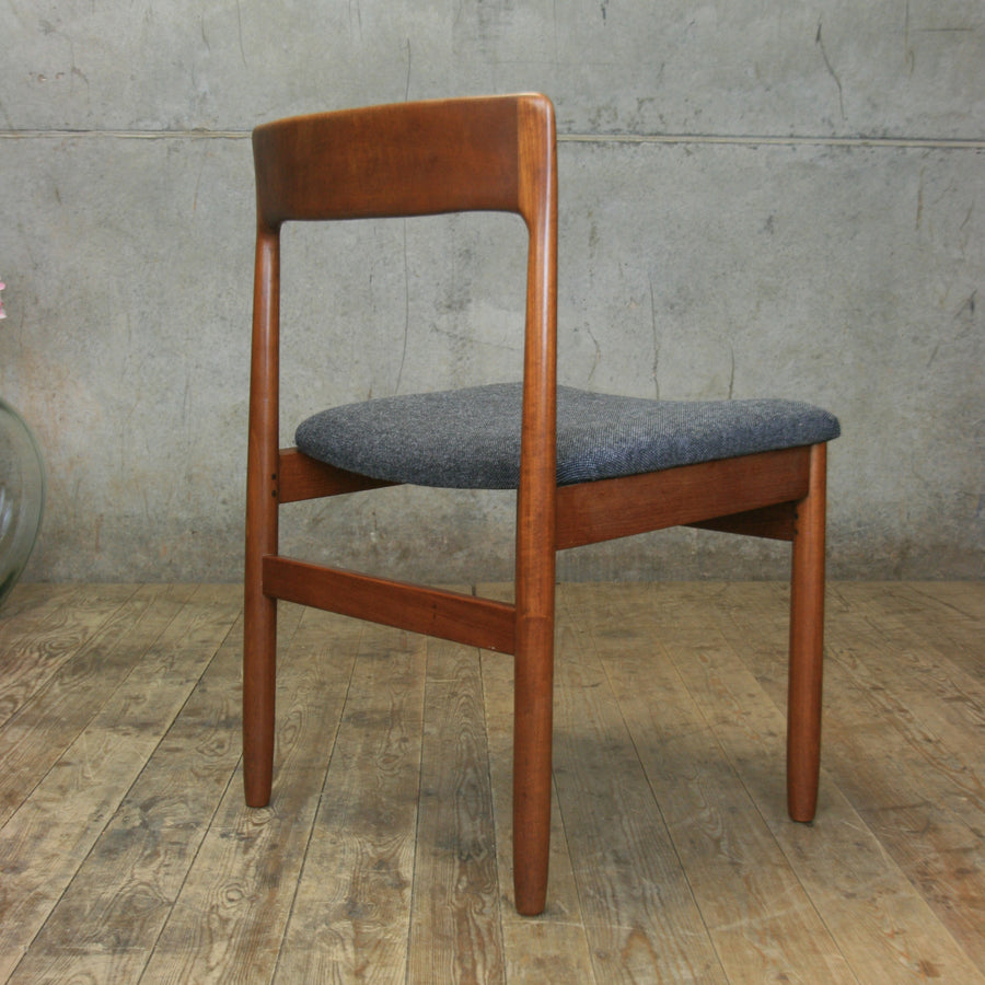 vintage-teak_mid_century_younger_dining_chairs