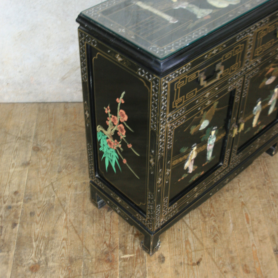 vintage_asian_oriental_black_laquer_painted_cabinet.4