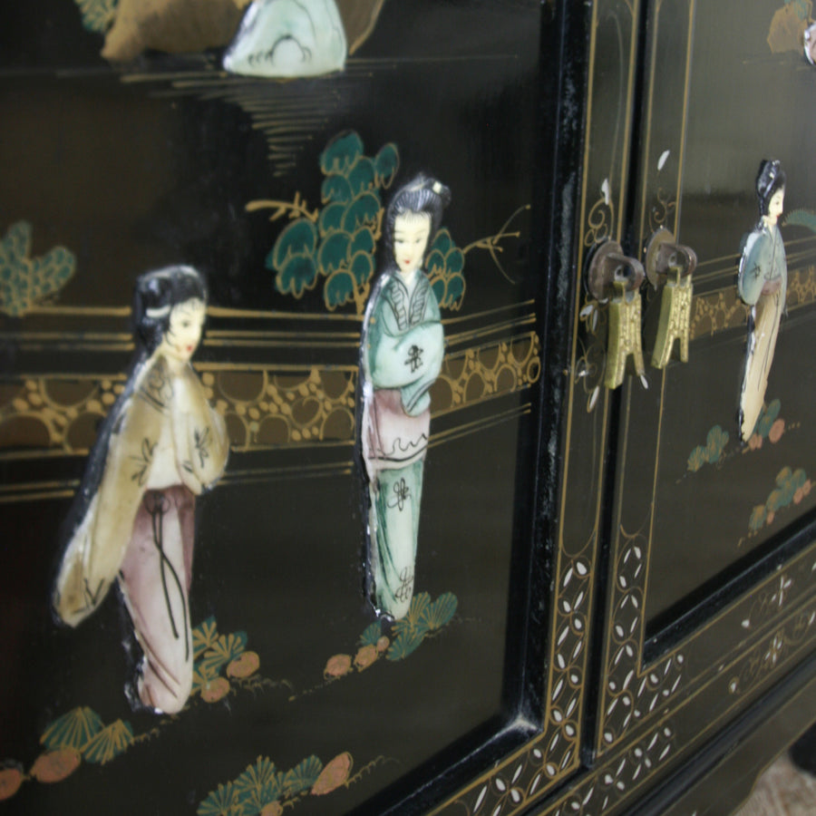 vintage_asian_oriental_black_laquer_painted_cabinet.6