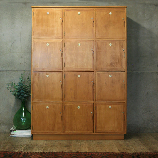 vintage_beech_school_vintage_lockers