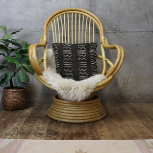 Vintage Boho Rattan Bamboo Swivel Rocking Egg Chair - 2611a