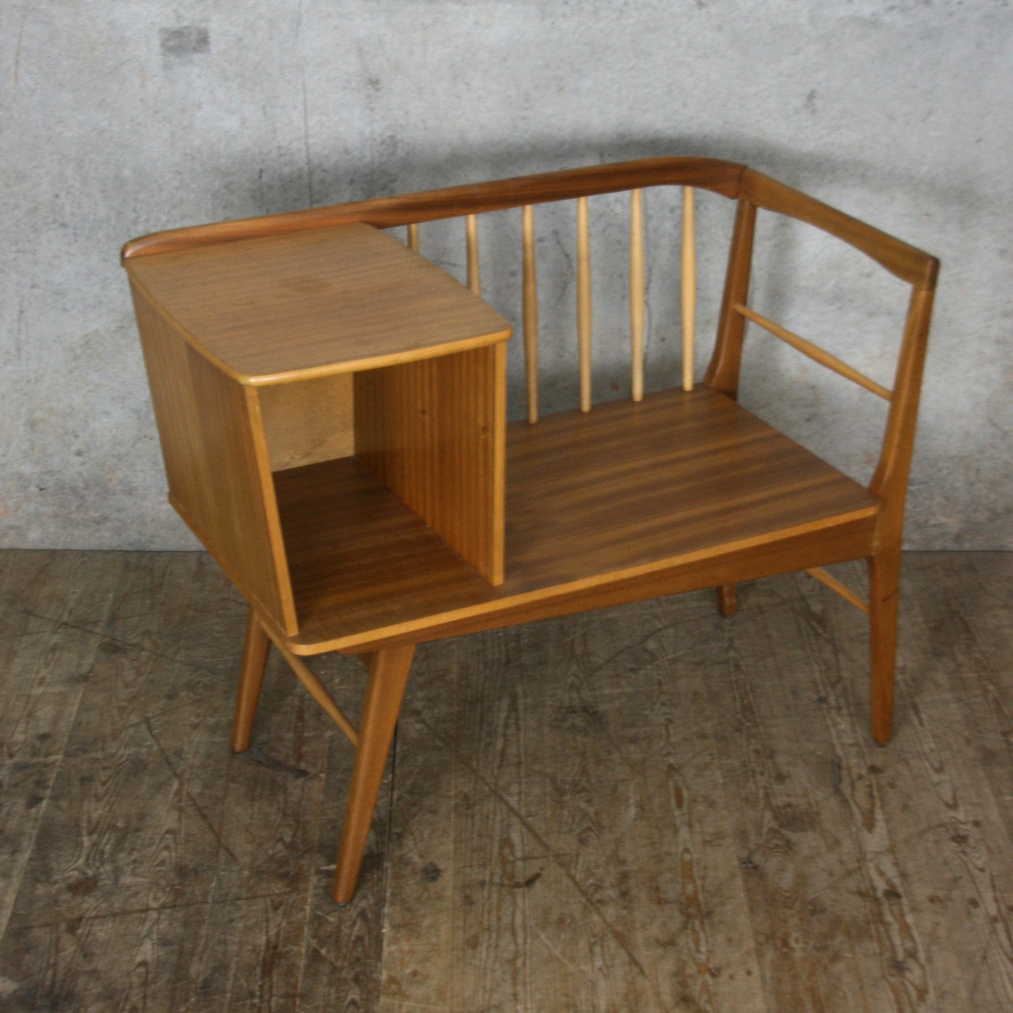 イギリスビンテージ　CHiPPY TELEPHONE SEATS イギリスビンテージ CHiPPY TELEPHONE SEATS イギリスビンテージ