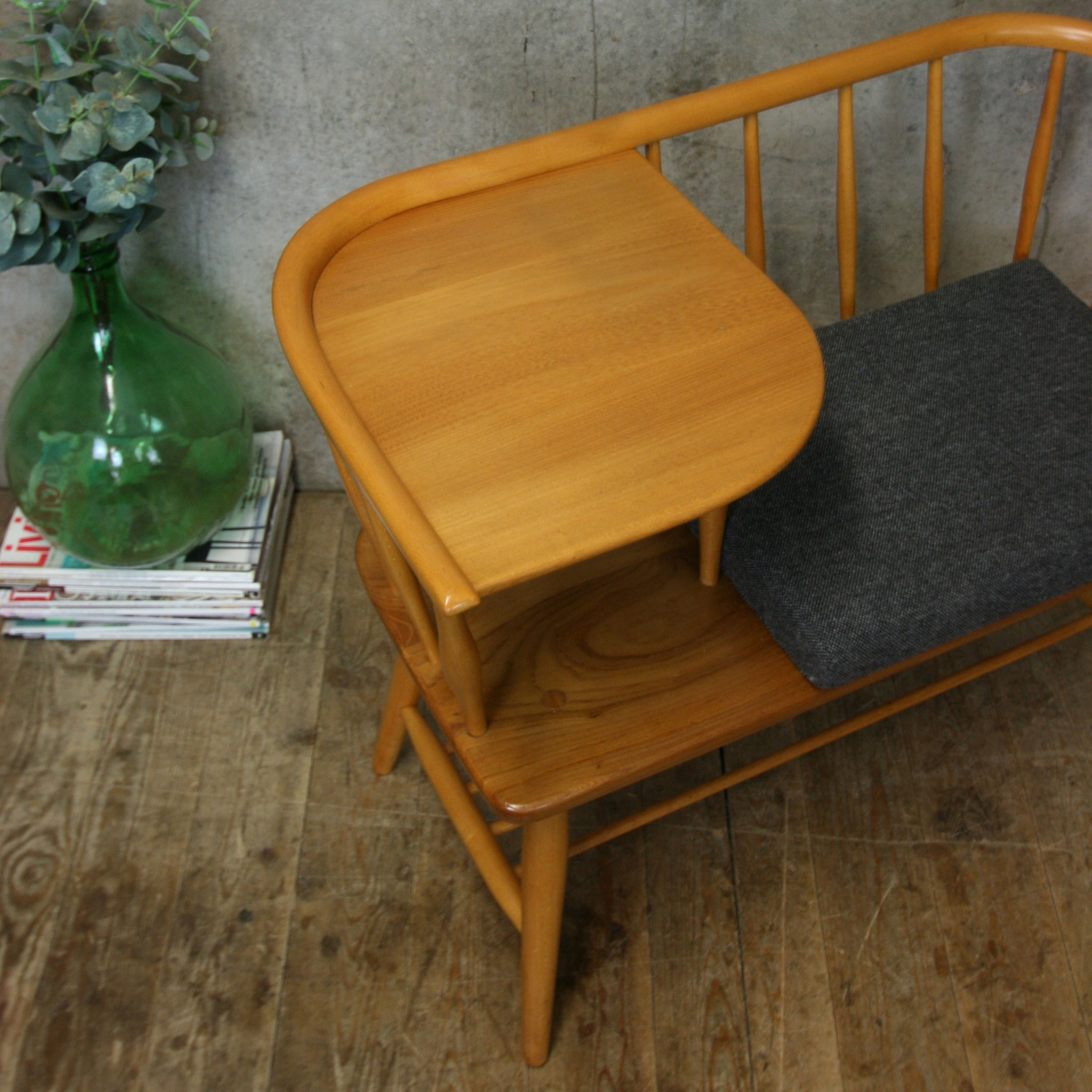 イギリスビンテージ　CHiPPY TELEPHONE SEATS Chippy Heath Elm & Beech Telephone Seat - 1709f – Mustard Vintage