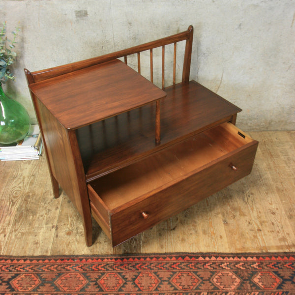 vintage_chippy_heath_telephone_seat