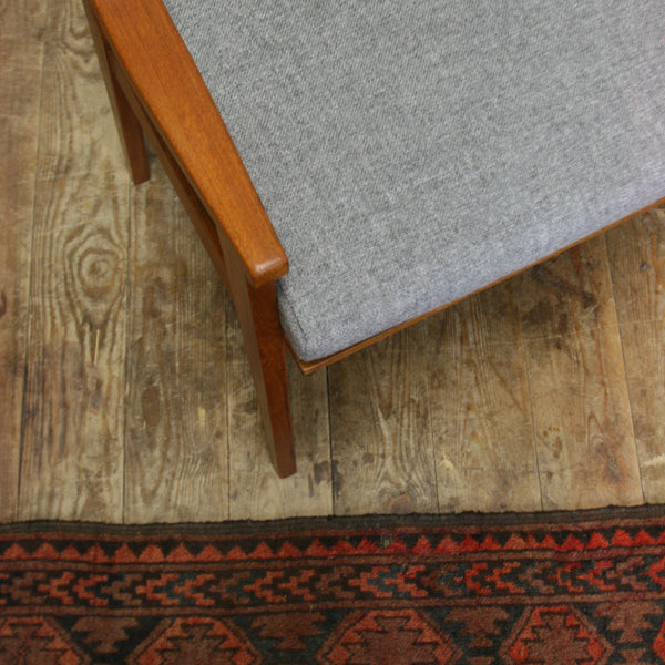 vintage_chippy_heath_telephone_seat