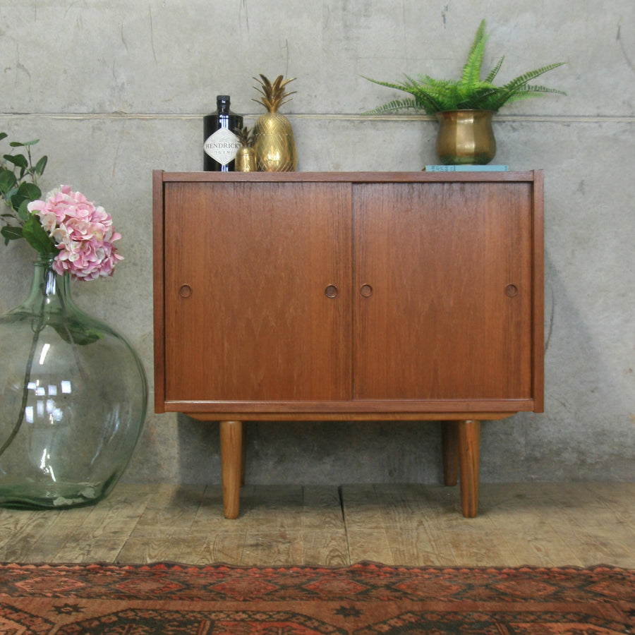 vintage_danish_teak_mid_century_lp_vinyl_cabinet