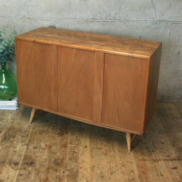 Mid Century Ercol Model 366 Windsor Sideboard - 1709e