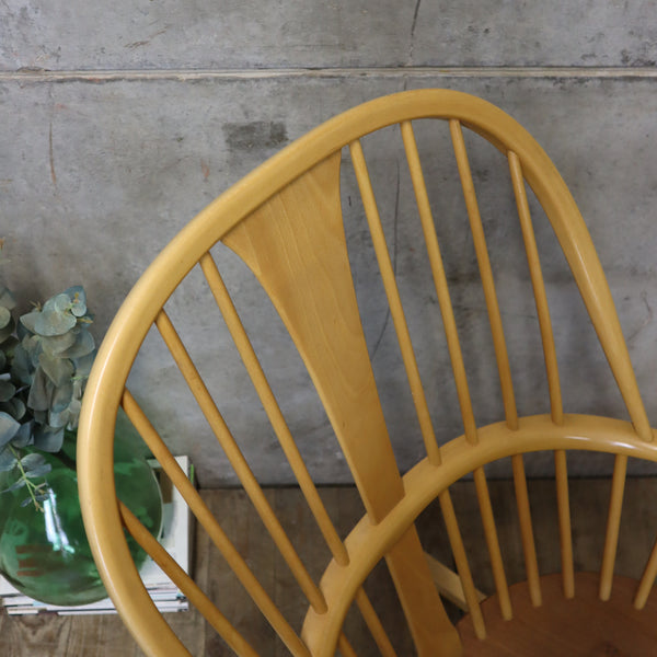 Vintage Ercol Chairmakers Rocking Chair – 2207b