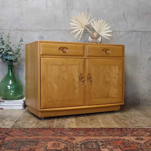 vintage_ercol_windsor_sideboard_cabinet_elm_design_1014