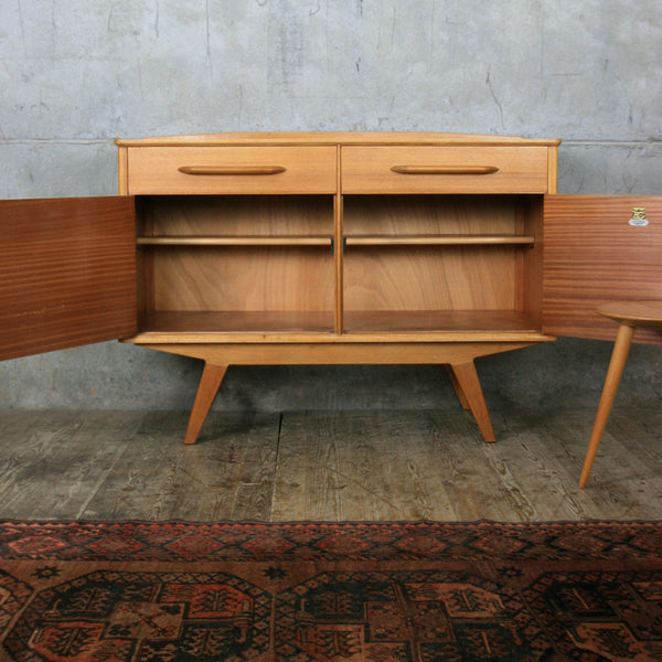 vintage_mid_century_e_gomme_oak_sideboard.2