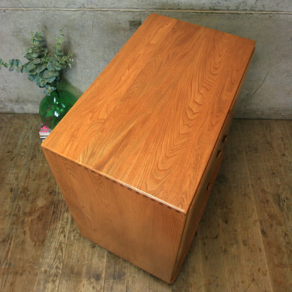 Mid Century Ercol Windsor TV Media Cabinet - 1712h