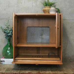 vintage_mid_century_ercol_tv_media_cabinet_cupboard