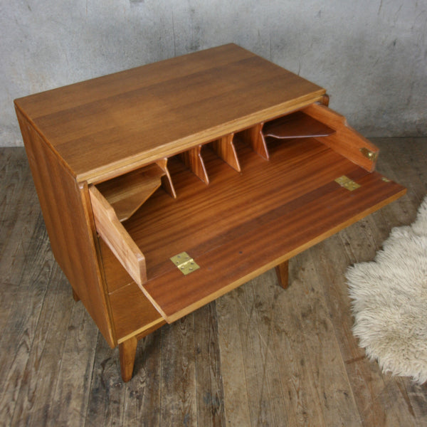 Mid Century G-Plan Oak Chest of Drawers/Bureau