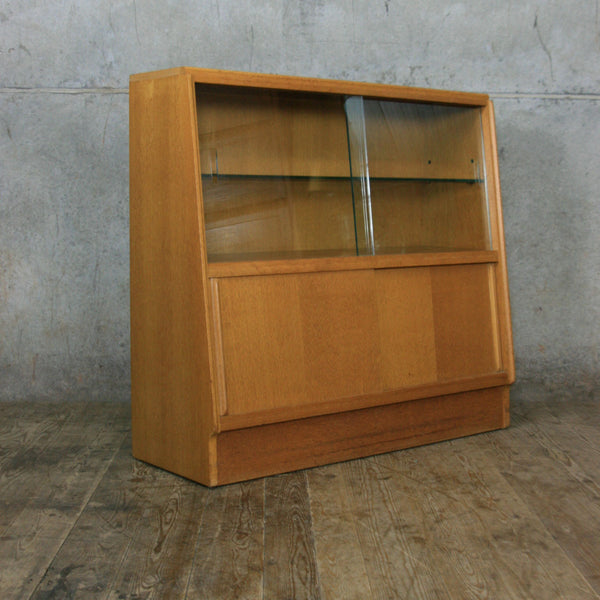 vintage_mid_century_gplan_oak_display_cabinet