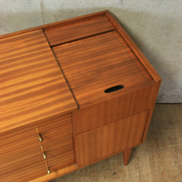 vintage_mid_century_teak_austinsuite_sideboard_dressing_table