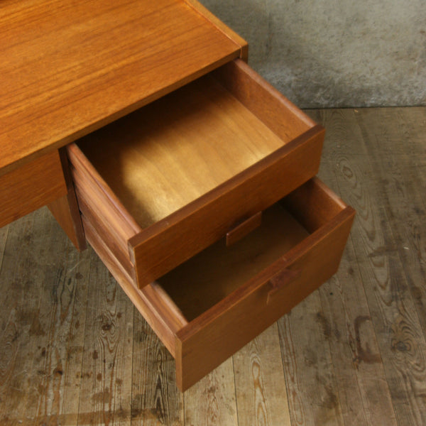 vintage_mid_century_teak_g_plan_kofod_larsen_dressing_table