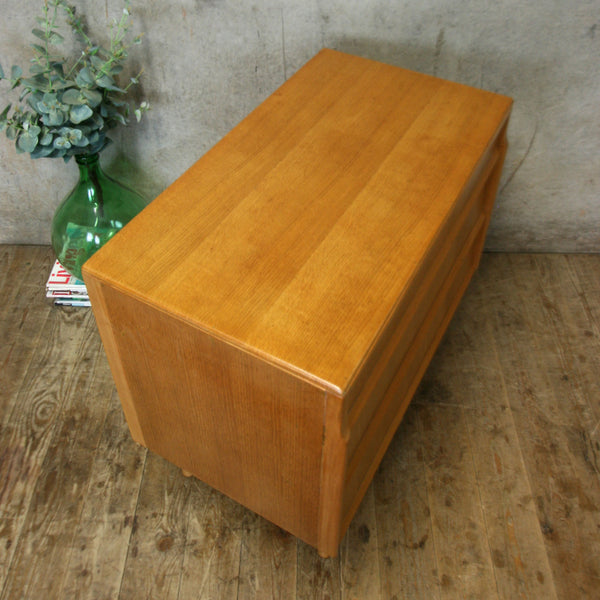 vintage_oak_avalon_yatton_chest_of_drawers