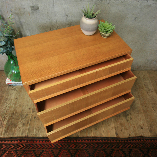 vintage_oak_avalon_yatton_chest_of_drawers
