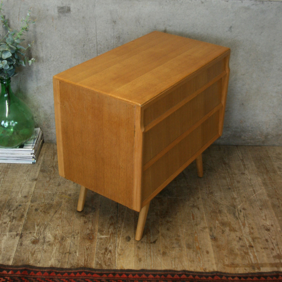 vintage_oak_avalon_yatton_chest_of_drawers