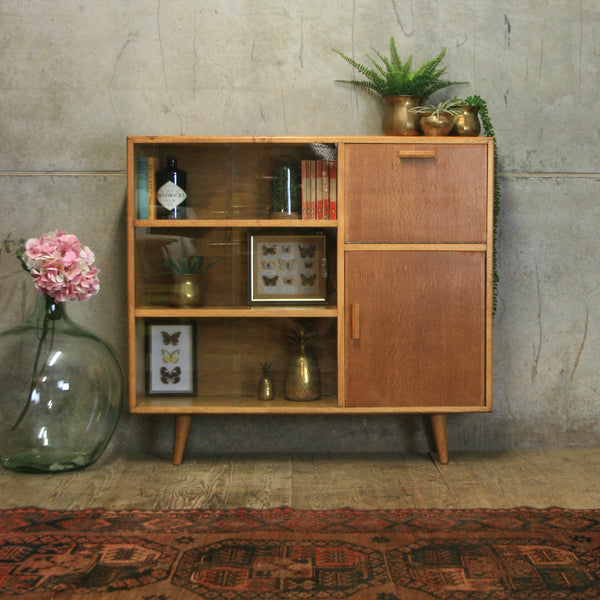 vintage_oak_display_cabionet_bar_drinks_cabinet