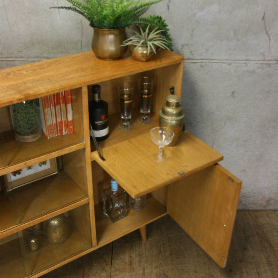 vintage_oak_display_cabionet_bar_drinks_cabinet