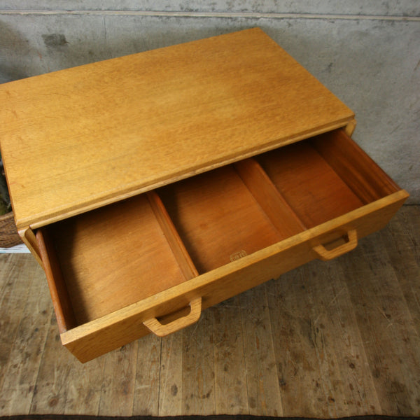 vintage_oak_g_plan_brandon_vanity_drawers