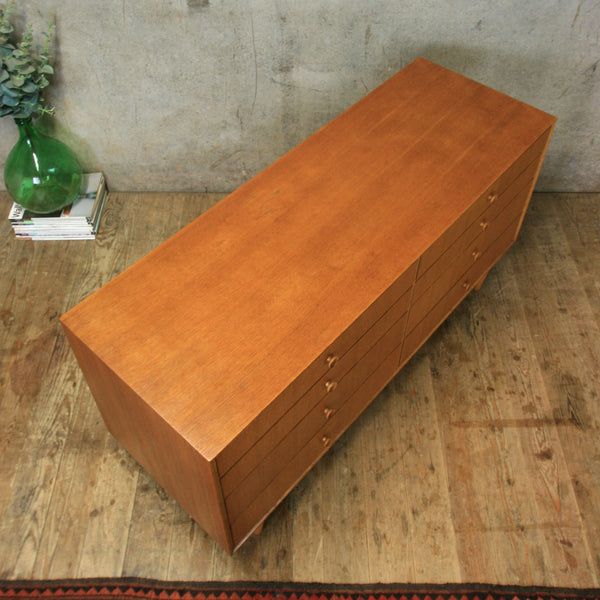vintage_oak_meredew_chest_of_drawers