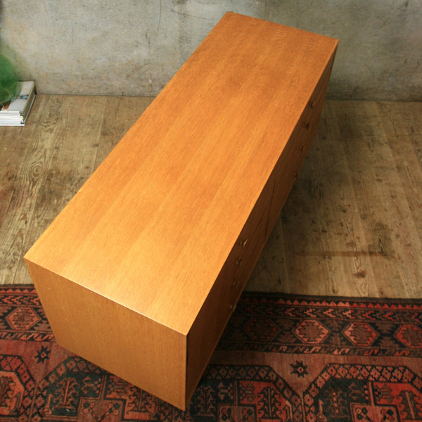 vintage_oak_mid_century_meredew_chest_of_drawers