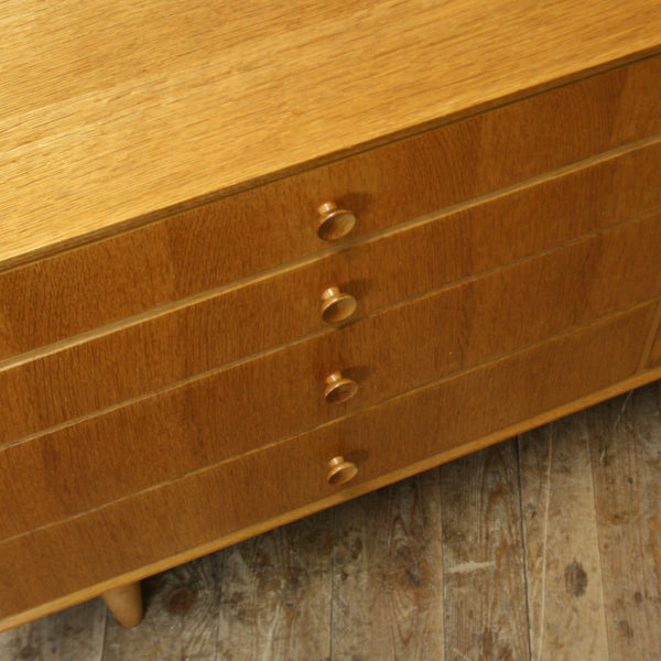 vintage_oak_mid_century_meredew_chest_of_drawers