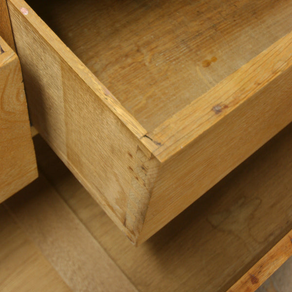 vintage_oak_rustic_chest_of_drawers