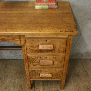 vintage_oak_rustic_school_desk