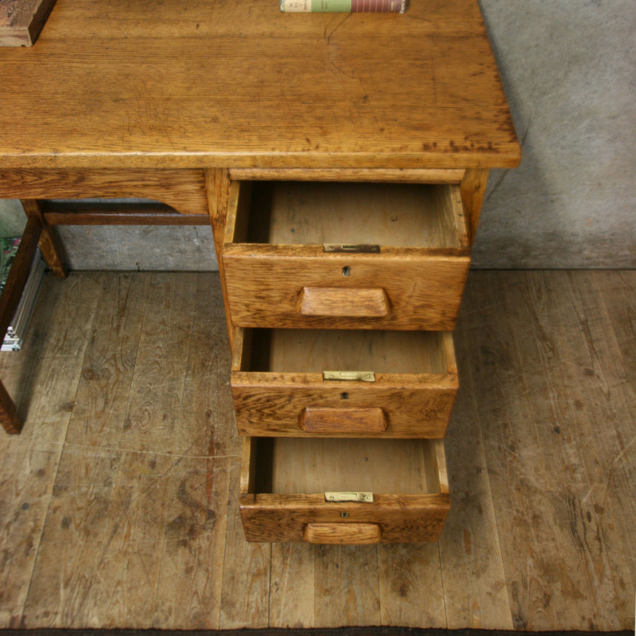 vintage_oak_rustic_school_desk
