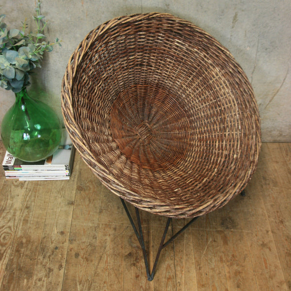vintage_rattan_mid_century_albini_wicker_hairpin_tub_chair
