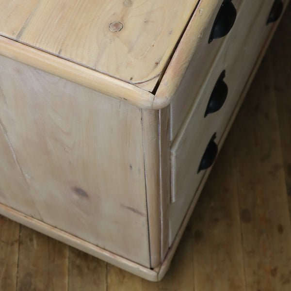 vintage_rustic_bleached_pine_chest_of_drawers