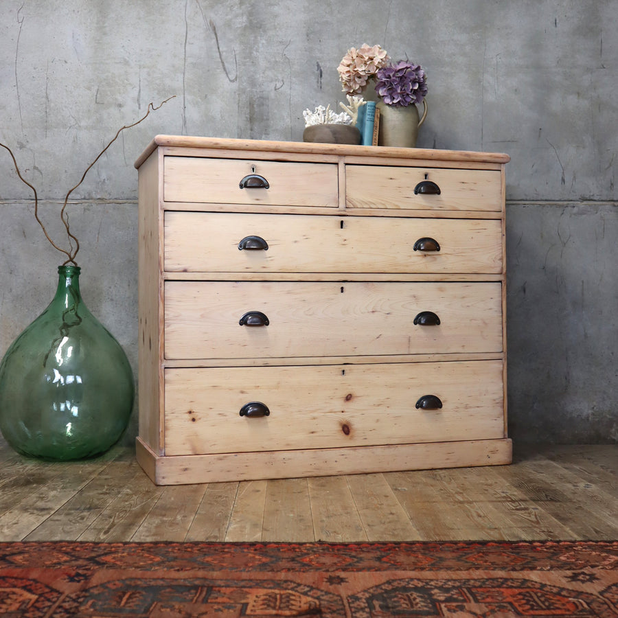 vintage_rustic_country_japandi_limed_pine_farmhouse_chest_of_drawers